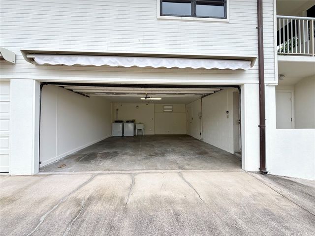 1214 Nehoa Street A, Honolulu, HI 96822