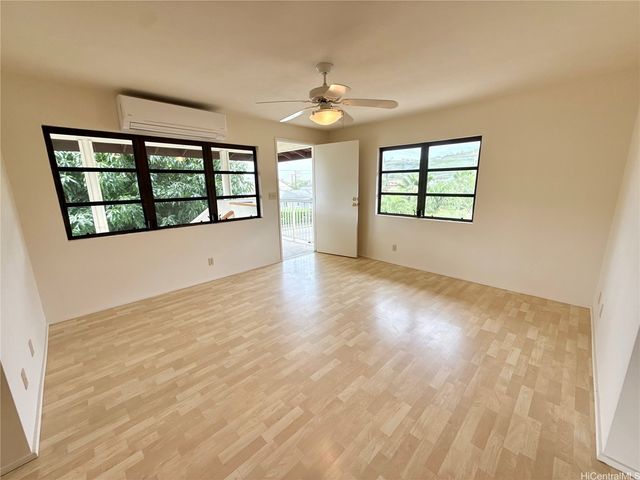 1214 Nehoa Street A, Honolulu, HI 96822