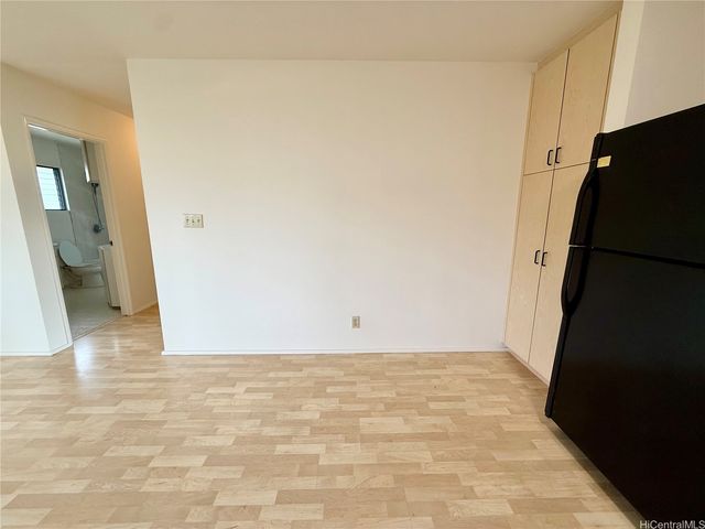 1214 Nehoa Street A, Honolulu, HI 96822