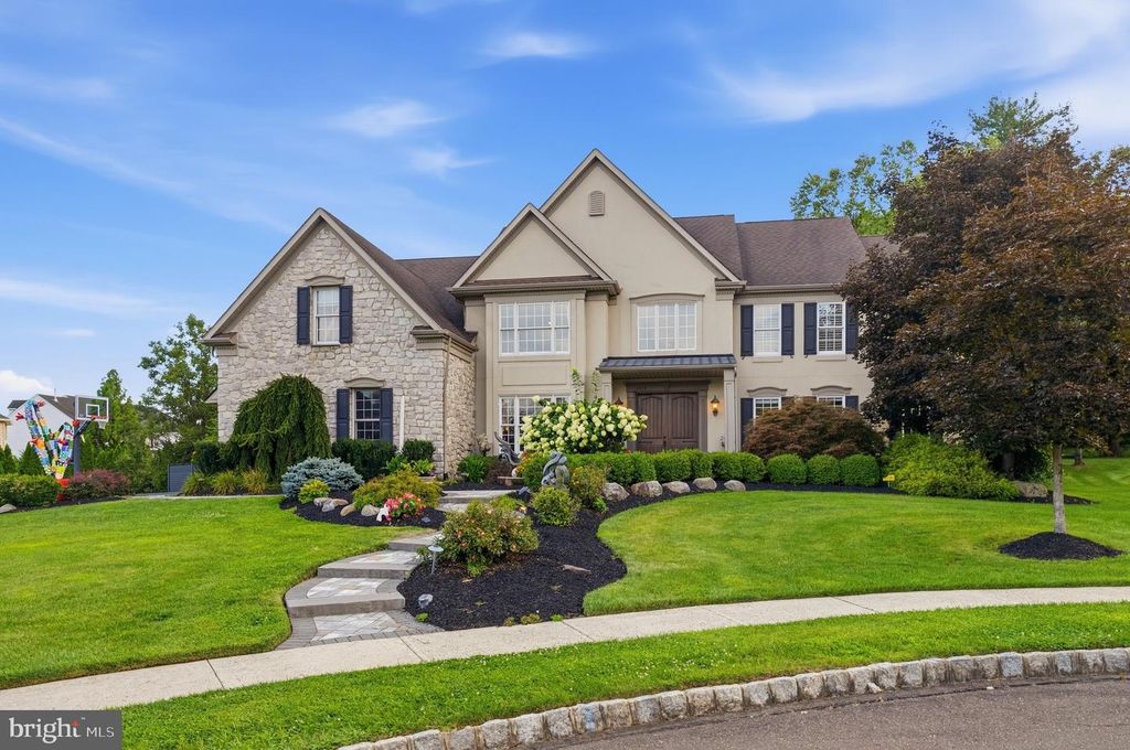 2310 SANDHURST DR, JAMISON, PA 18929 — exterior