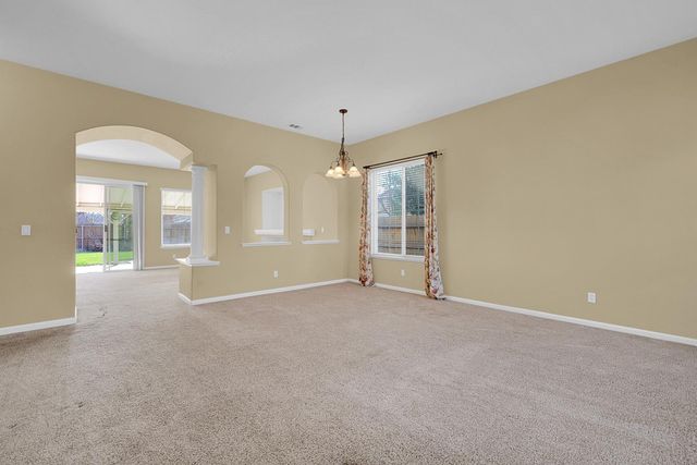 640 Corby Ct, Yuba City, CA 95991