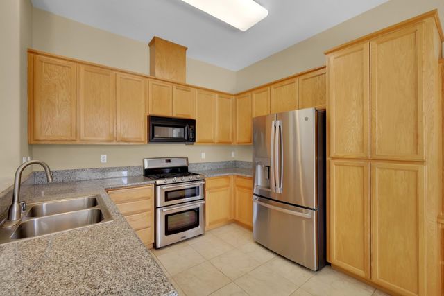 640 Corby Ct, Yuba City, CA 95991