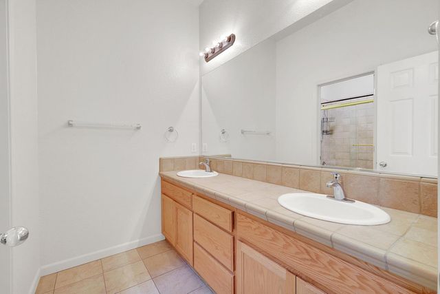 640 Corby Ct, Yuba City, CA 95991