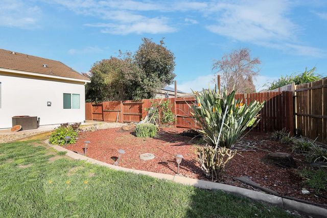 640 Corby Ct, Yuba City, CA 95991