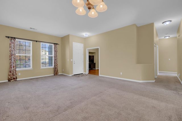 640 Corby Ct, Yuba City, CA 95991