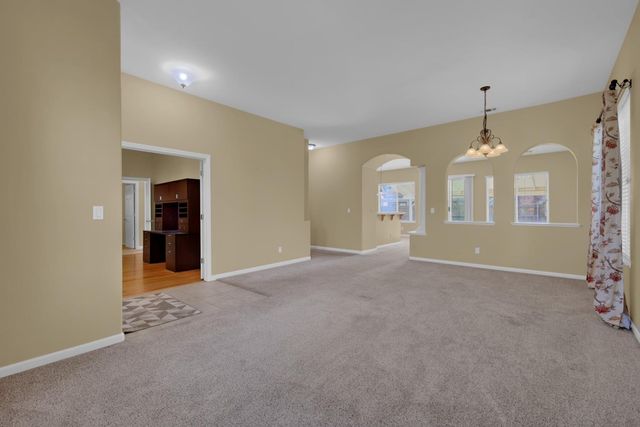 640 Corby Ct, Yuba City, CA 95991