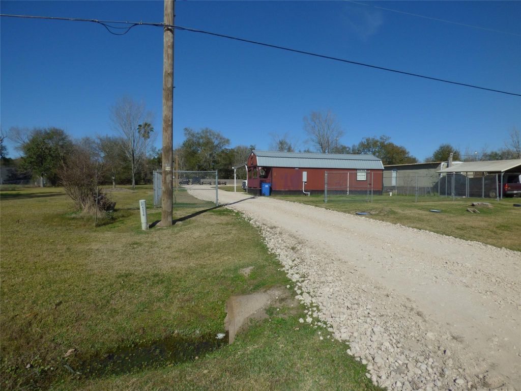 4312 Western Avenue, West Orange, TX 77630