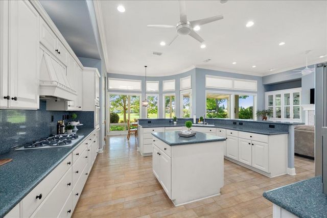 460 Lilypond Ln, Lincoln, CA 95648