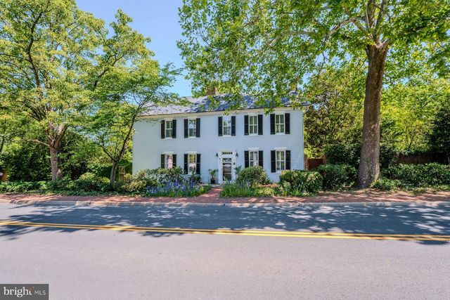 208 EDWARDS FERRY RD NE, Leesburg, VA 20176