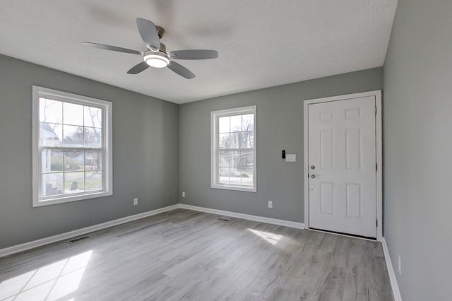 125 Brooks Aly, Clarksville, TN 37040