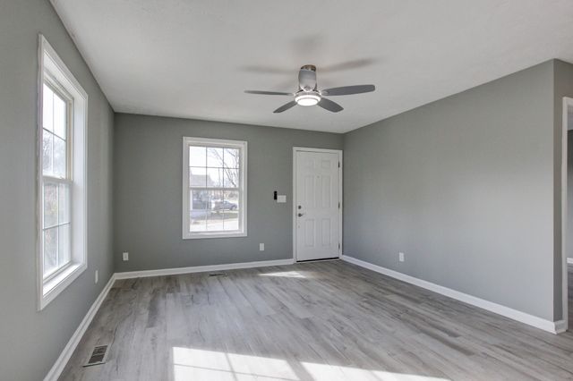 125 Brooks Aly, Clarksville, TN 37040