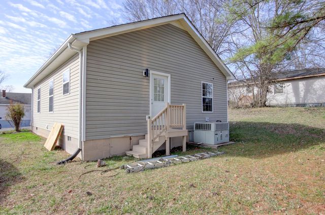 125 Brooks Aly, Clarksville, TN 37040