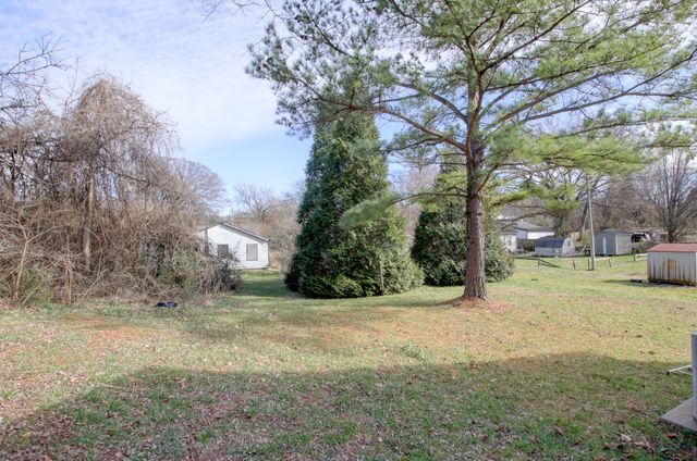 125 Brooks Aly, Clarksville, TN 37040