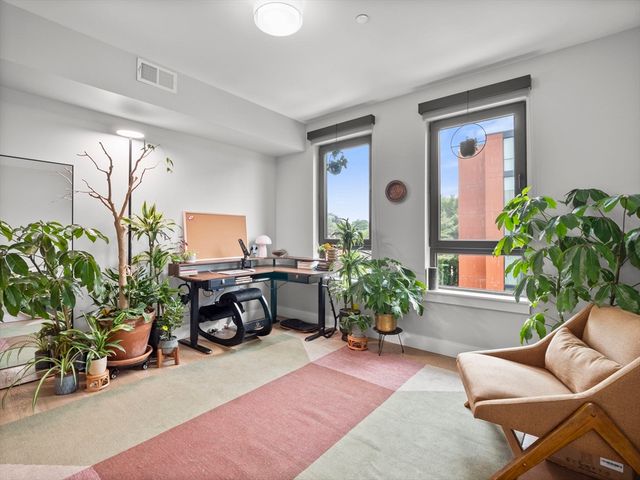 9 Central St 104, Somerville, MA 02143