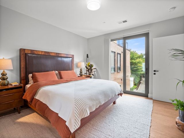 9 Central St 104, Somerville, MA 02143