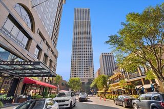 1030 N State Street 33GH, Chicago, IL 60610