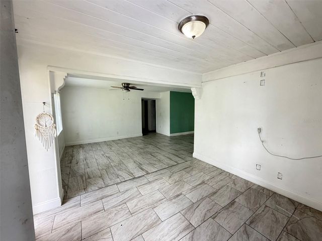516 AVENUE F SE, Winter Haven, FL 33880