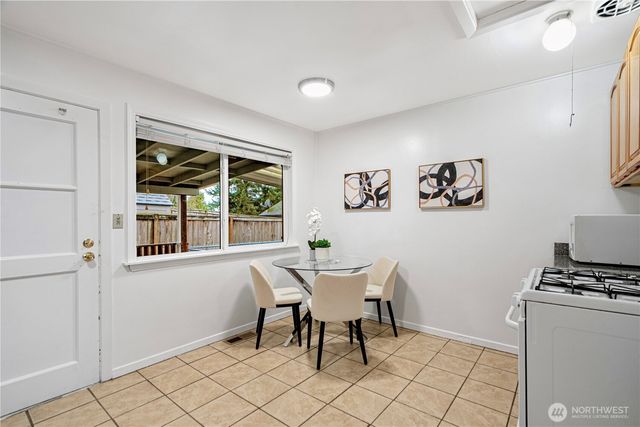 2807 NE 16th Street, Renton, WA 98056