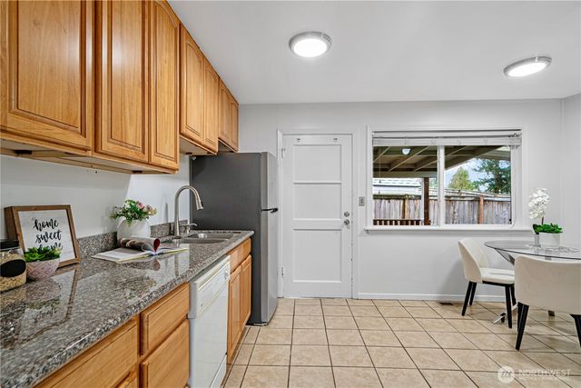 2807 NE 16th Street, Renton, WA 98056