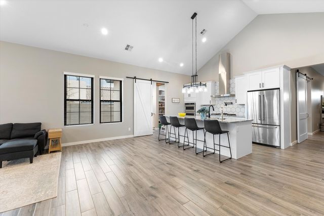 1645 16th Avenue SE, Rio Rancho, NM 87124