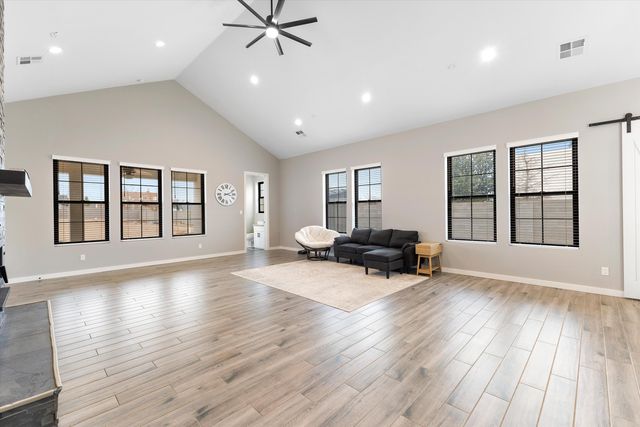 1645 16th Avenue SE, Rio Rancho, NM 87124