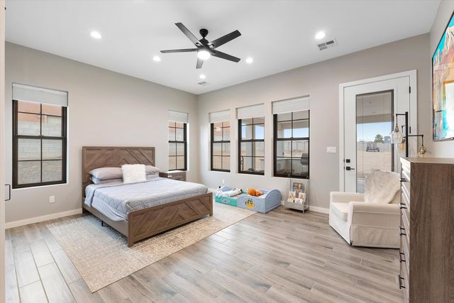 1645 16th Avenue SE, Rio Rancho, NM 87124