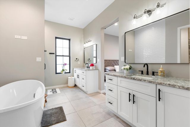 1645 16th Avenue SE, Rio Rancho, NM 87124