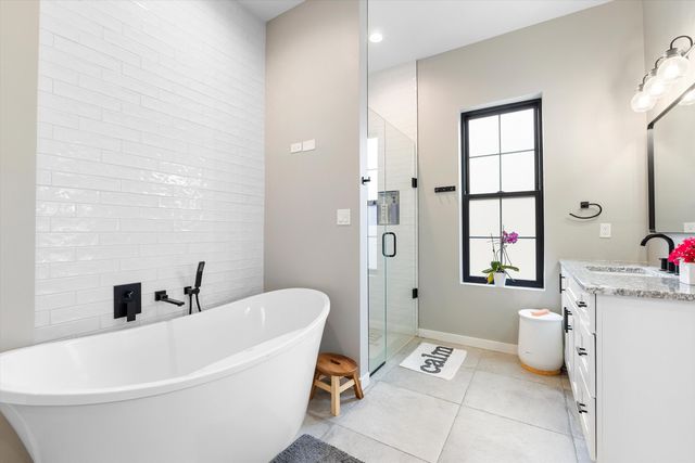 1645 16th Avenue SE, Rio Rancho, NM 87124