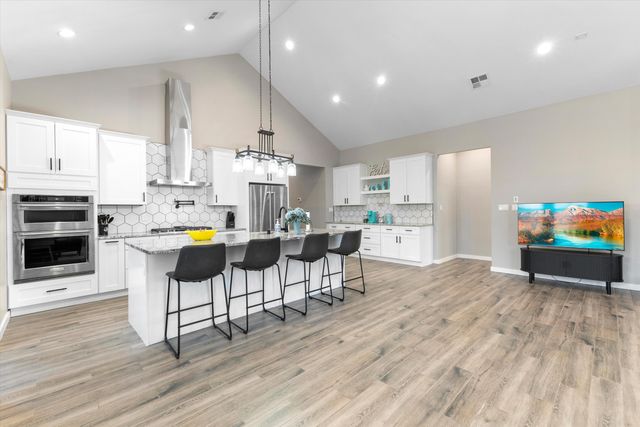 1645 16th Avenue SE, Rio Rancho, NM 87124