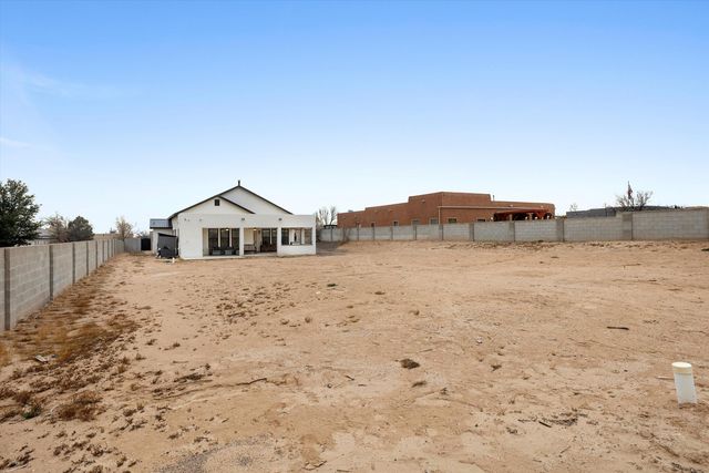 1645 16th Avenue SE, Rio Rancho, NM 87124