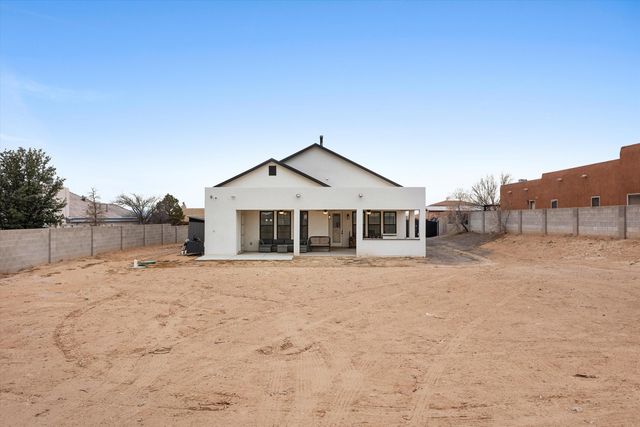 1645 16th Avenue SE, Rio Rancho, NM 87124