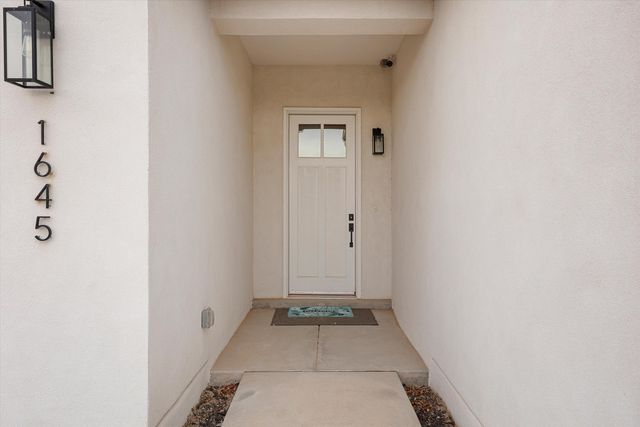 1645 16th Avenue SE, Rio Rancho, NM 87124