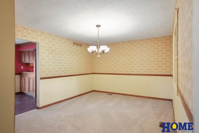 441 Mulder Drive, Lincoln, NE 68510