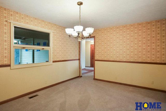 441 Mulder Drive, Lincoln, NE 68510
