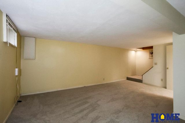 441 Mulder Drive, Lincoln, NE 68510