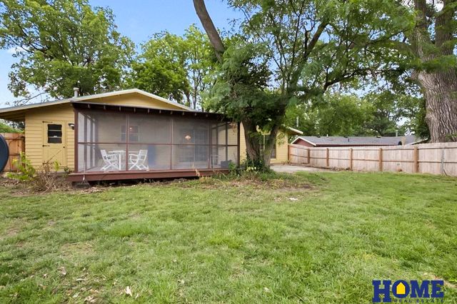 441 Mulder Drive, Lincoln, NE 68510