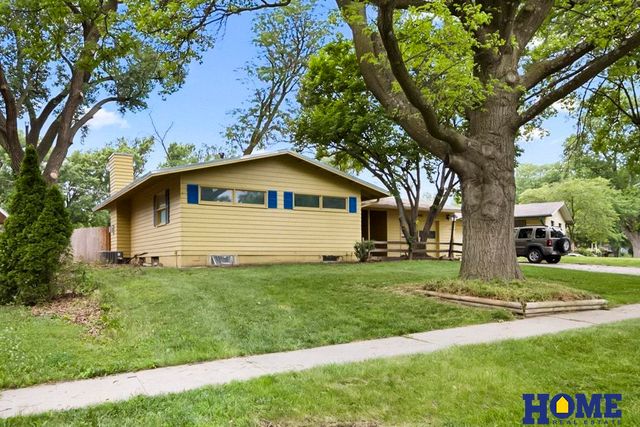 441 Mulder Drive, Lincoln, NE 68510