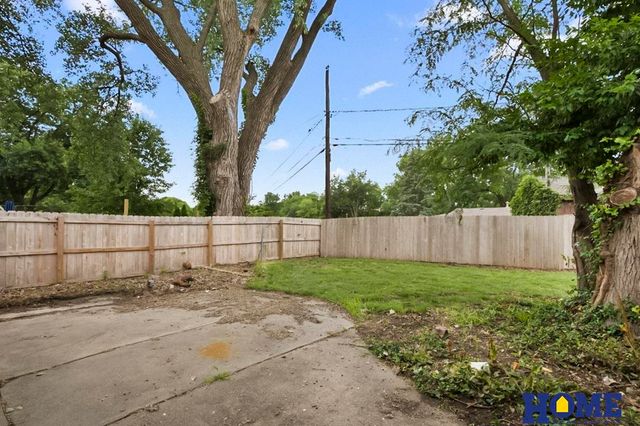 441 Mulder Drive, Lincoln, NE 68510