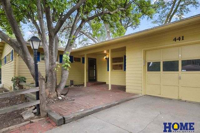 441 Mulder Drive, Lincoln, NE 68510