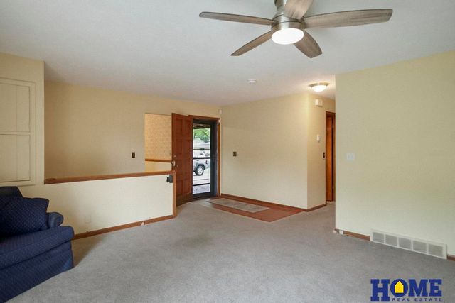441 Mulder Drive, Lincoln, NE 68510