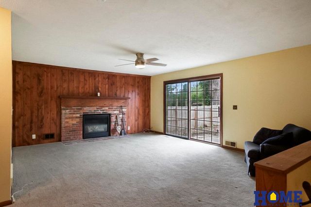 441 Mulder Drive, Lincoln, NE 68510