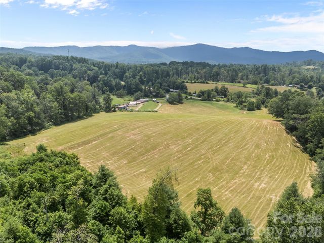 1305 Halltown Road, Spruce Pine, NC 28777