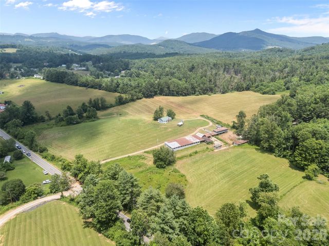 1305 Halltown Road, Spruce Pine, NC 28777