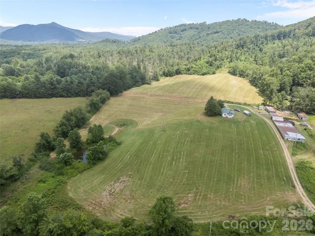 1305 Halltown Road, Spruce Pine, NC 28777
