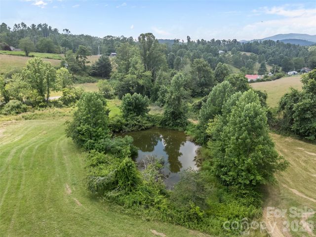 1305 Halltown Road, Spruce Pine, NC 28777