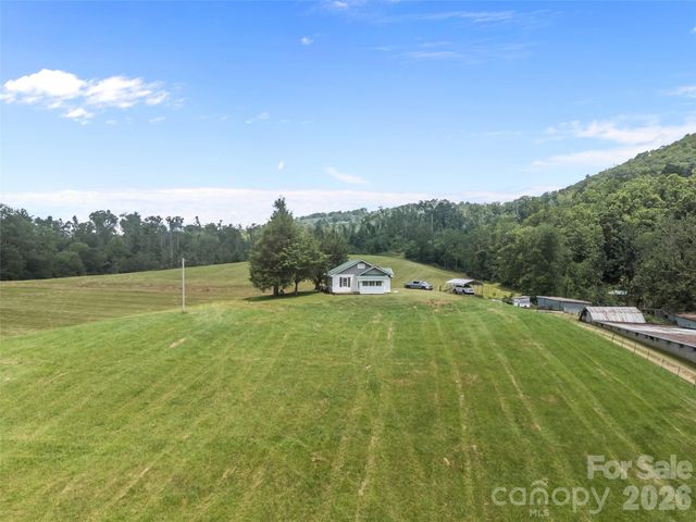 1305 Halltown Road, Spruce Pine, NC 28777