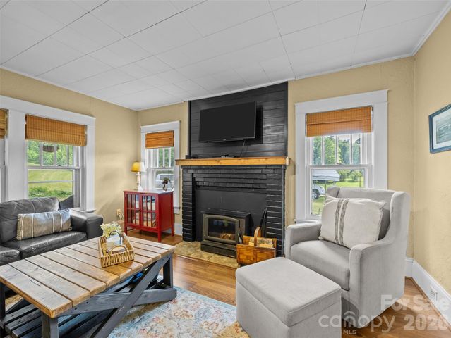 1305 Halltown Road, Spruce Pine, NC 28777