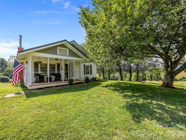 1305 Halltown Road, Spruce Pine, NC 28777