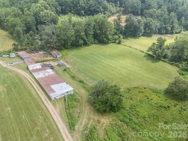 1305 Halltown Road, Spruce Pine, NC 28777