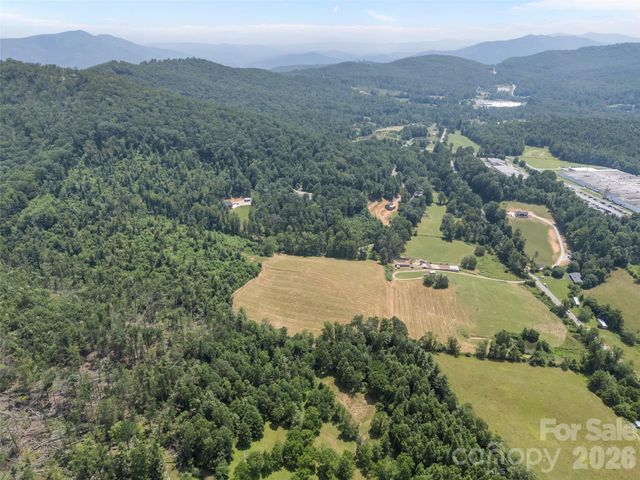 1305 Halltown Road, Spruce Pine, NC 28777